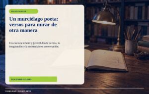 Cuaderno y figura de murciélago de papel sobre una mesa de lectura.